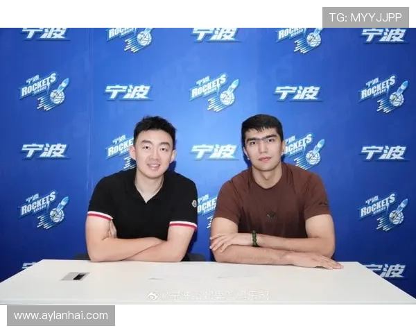 宁波男篮官宣鲁吐布拉加盟两年合同同时送上26岁生日祝福 宁波男篮官宣鲁吐布拉加盟两年合同同时送上26岁生日祝福